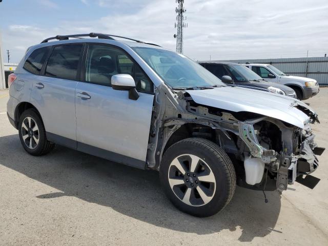  SUBARU FORESTER 2017 Серебристый