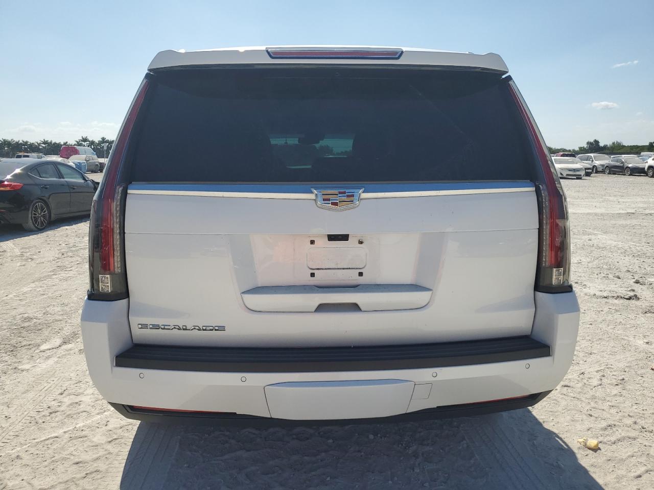 2017 Cadillac Escalade Luxury VIN: 1GYS3BKJ5HR399619 Lot: 53629975