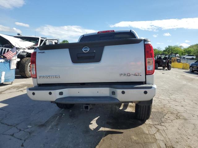  NISSAN FRONTIER 2018 Srebrny