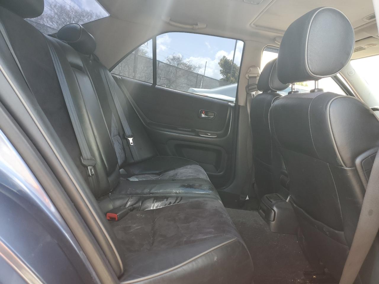 2004 Lexus Is 300 VIN: JTHBD192440085775 Lot: 51345995