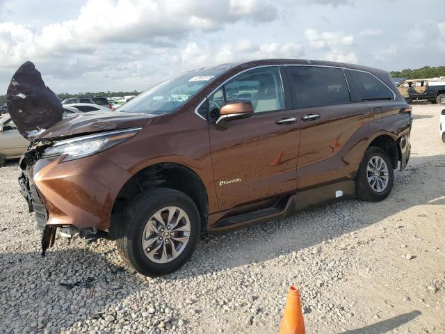 2023 Toyota Sienna Xle