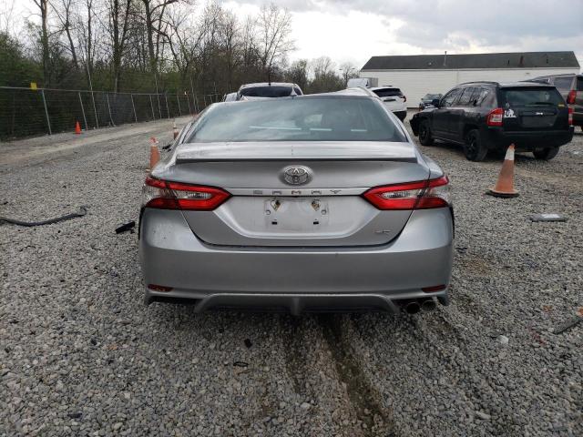  TOYOTA CAMRY 2019 Srebrny
