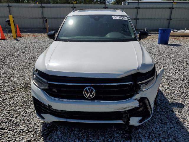 VOLKSWAGEN TIGUAN 2022 Белы