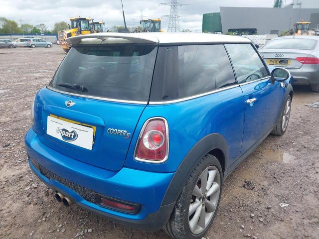 2011 MINI COOPER S