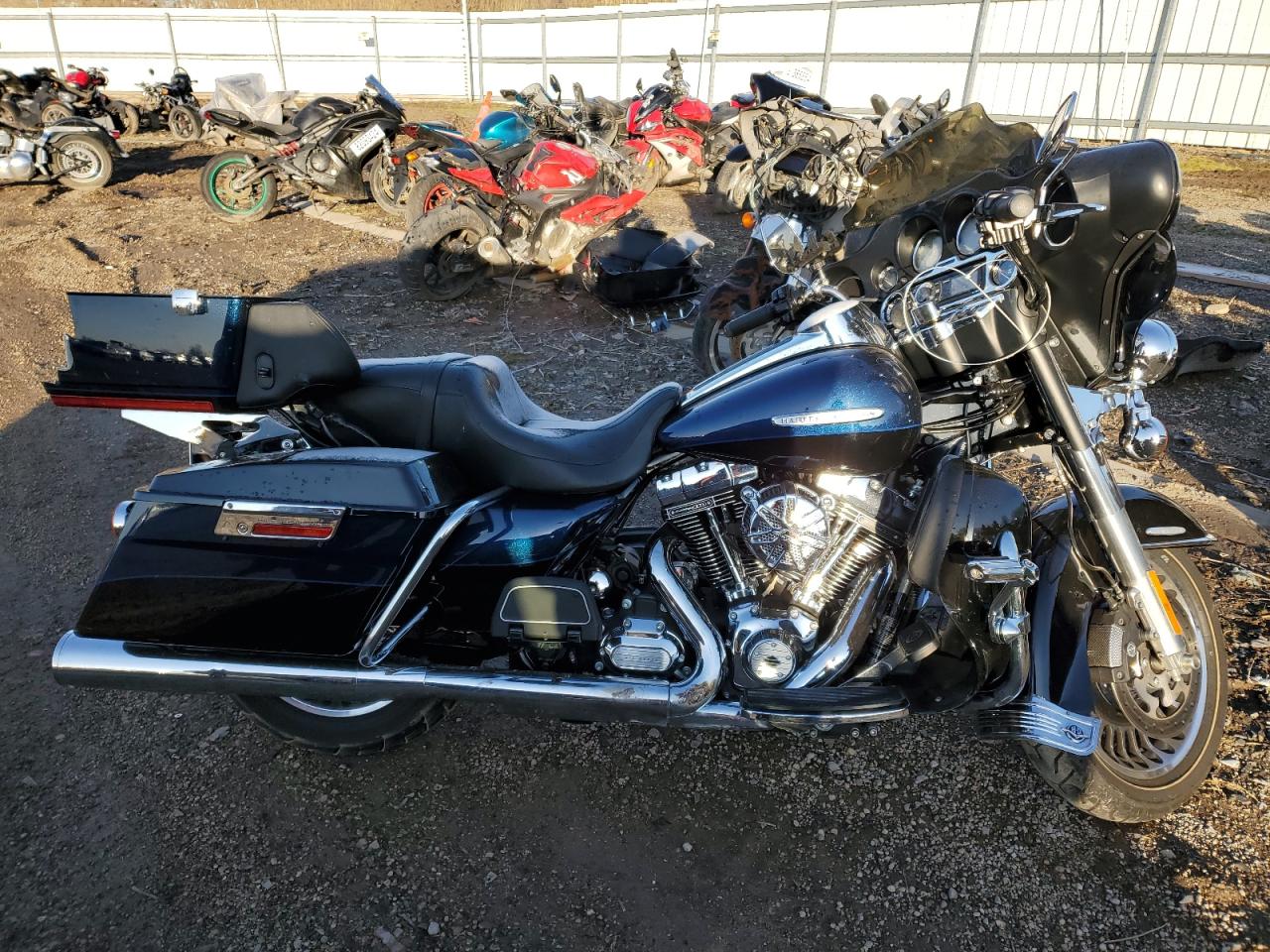 Elgin, IL에서 판매 중인 2013 Harley-Davidson Flhtk Electra Glide Ultra Limited - All Over