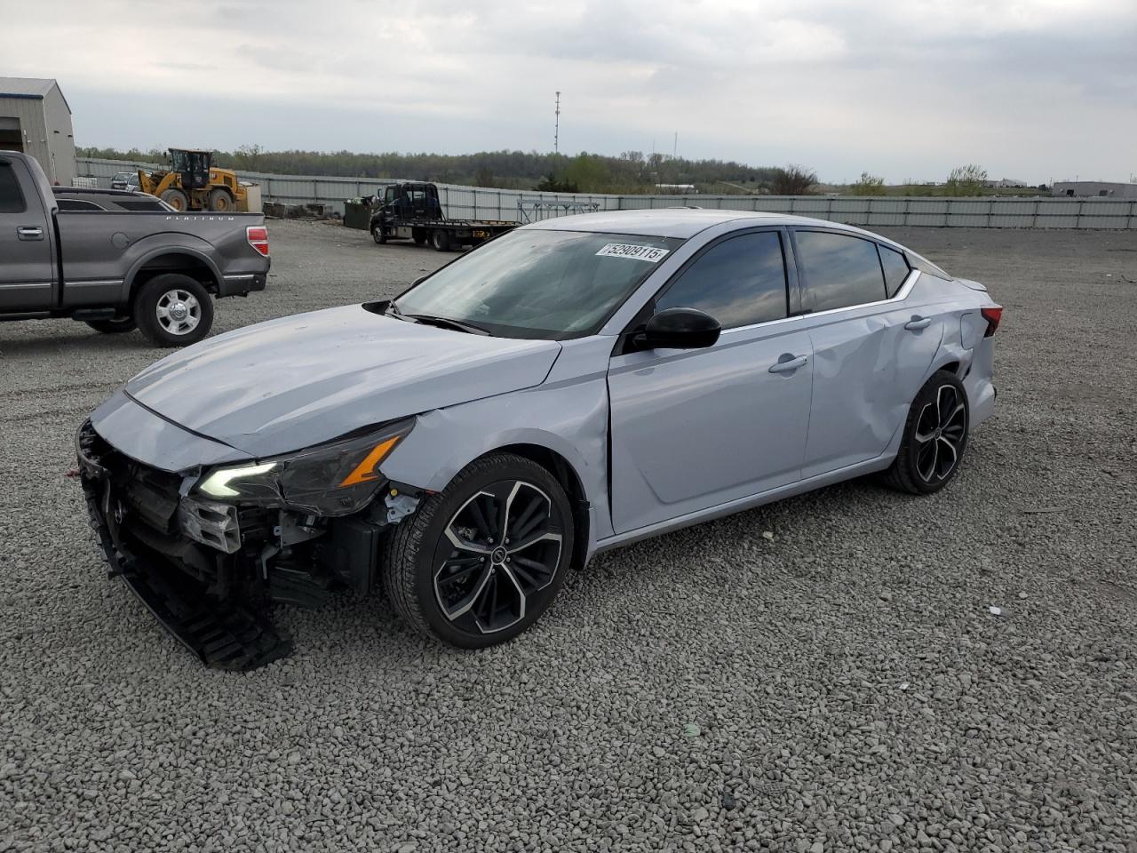 2024 Nissan Altima Sr للبيع في Earlington، KY - Front End