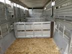 1993 Featherlite Livestock Trailer продається в Fort Wayne, IN - Side