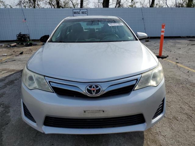  TOYOTA CAMRY 2012 Серебристый
