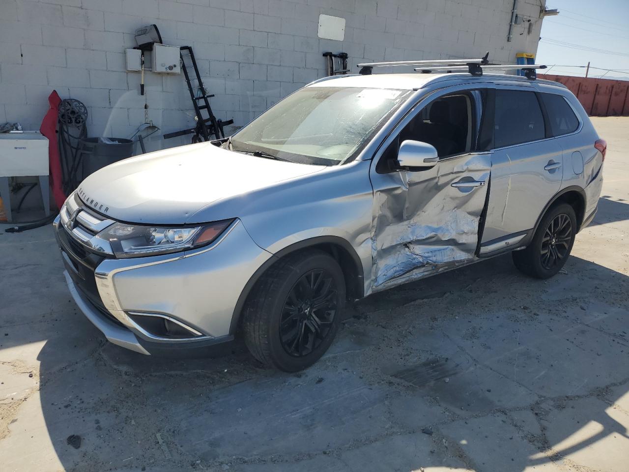 2017 Mitsubishi Outlander Se იყიდება Sun Valley-ში, CA - Undercarriage
