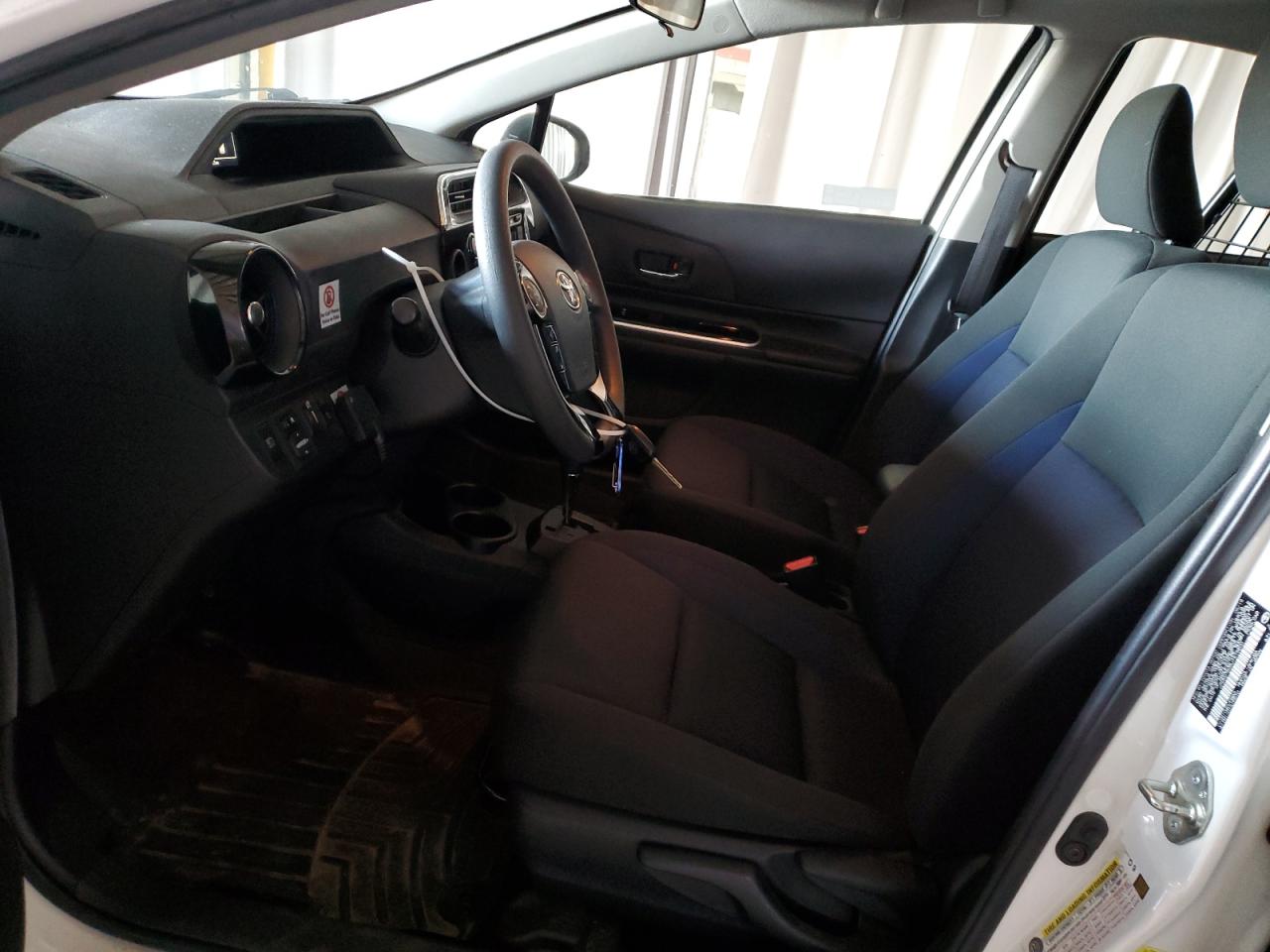 2018 Toyota Prius C VIN: JTDKDTB35J1615600 Lot: 53308675