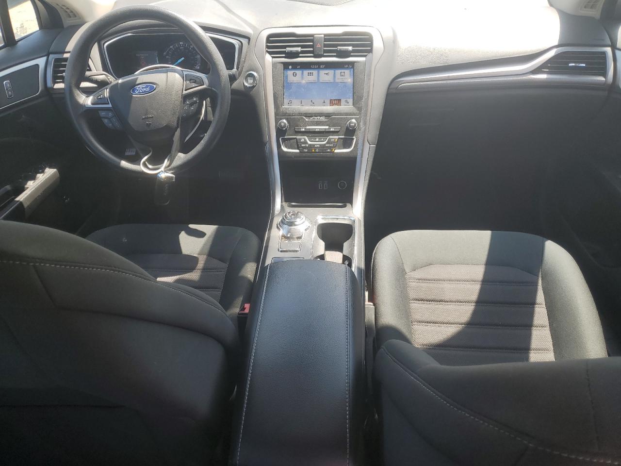 2019 Ford Fusion Se VIN: 3FA6P0LU1KR263983 Lot: 54038225