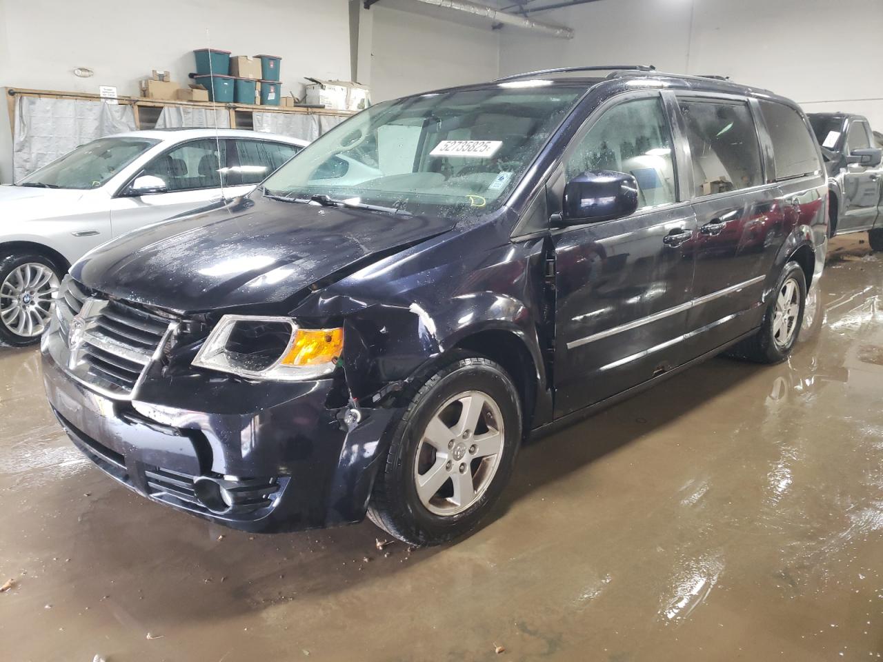 2010 Dodge Grand Caravan Sxt for Sale in Elgin, IL - Front End