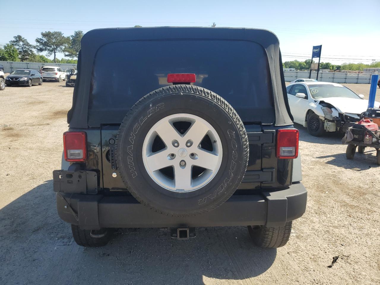 2012 Jeep Wrangler Unlimited Sport VIN: 1C4BJWDG4CL194003 Lot: 53372505