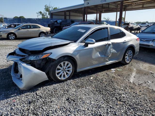  TOYOTA CAMRY 2018 Srebrny