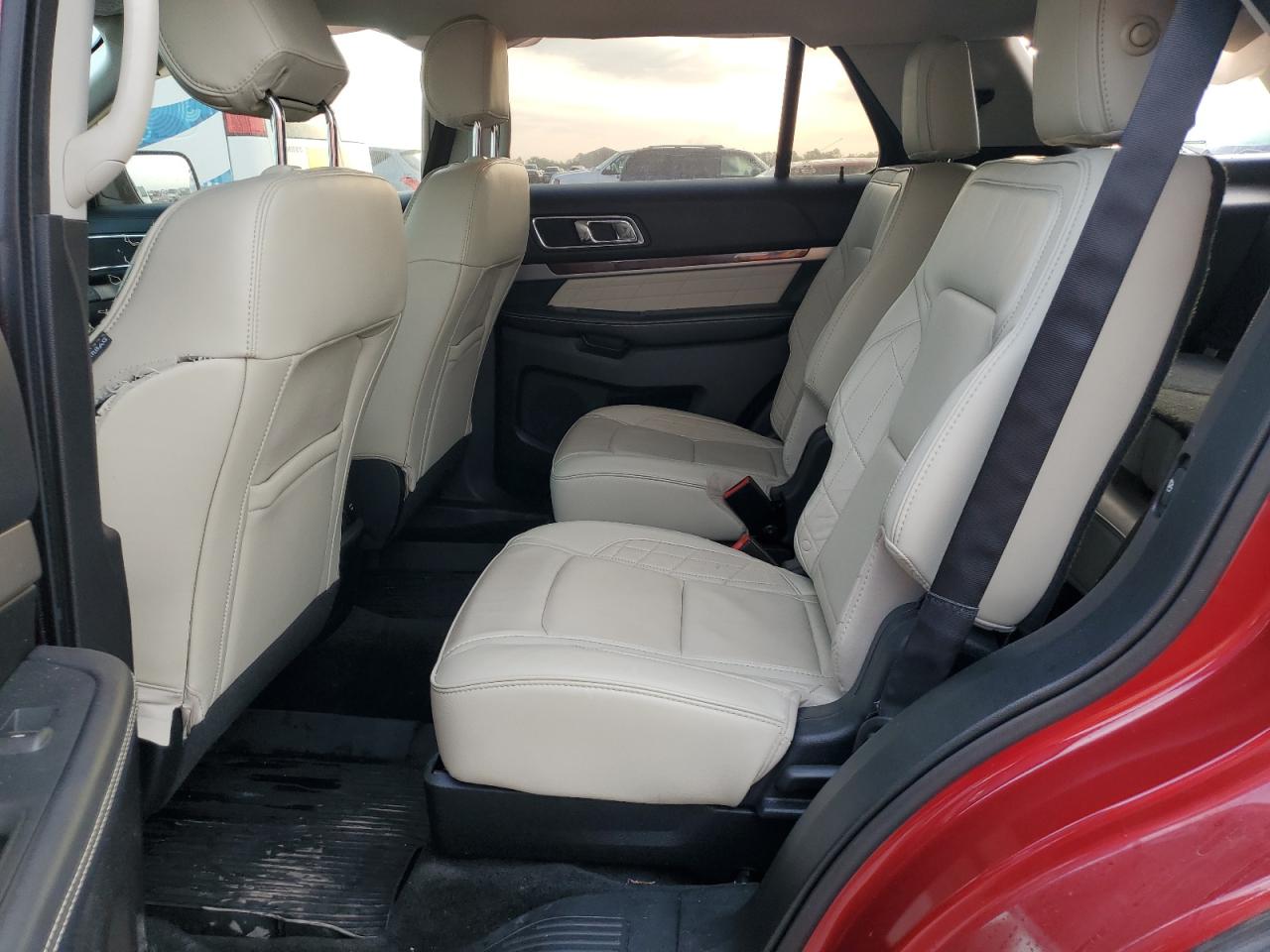 1fm5k8ht4hgd20983 1FM5K8HT4HGD20983 2017 Ford Explorer Platinum