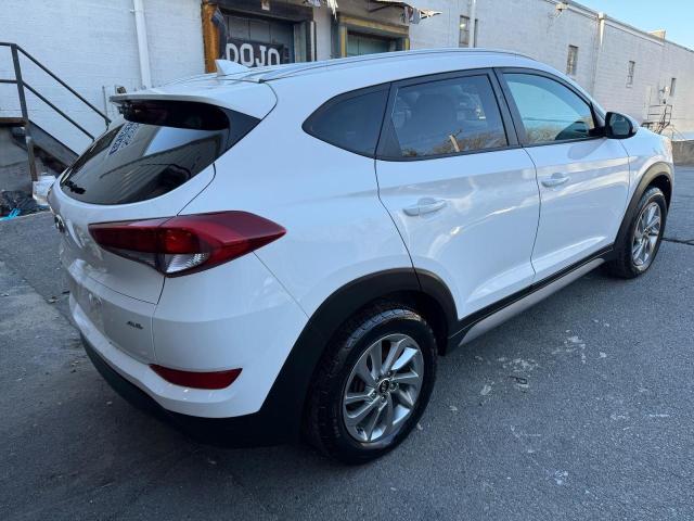  HYUNDAI TUCSON 2018 Biały