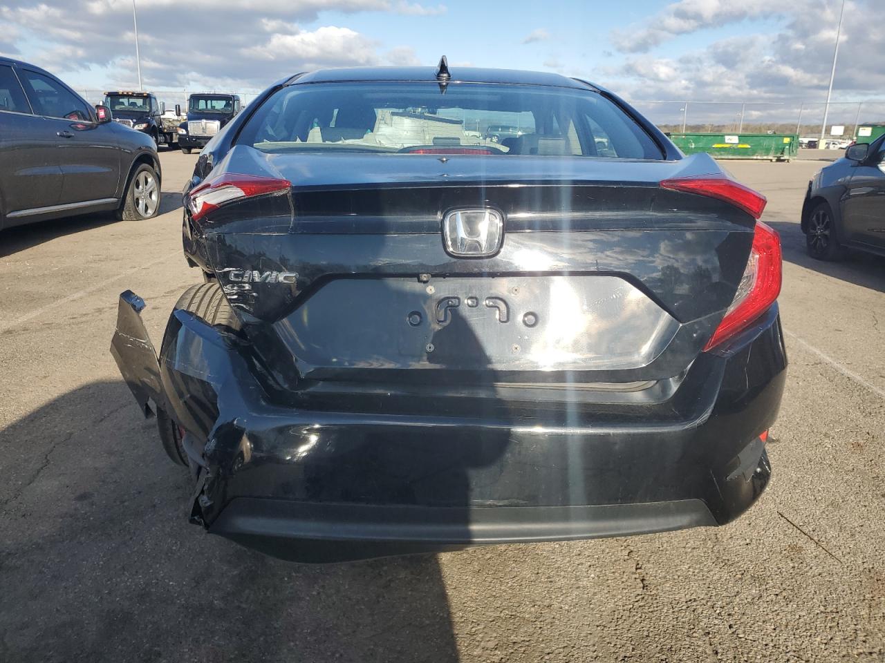 2018 Honda Civic Ex VIN: 2HGFC2F71JH575160 Lot: 52008745