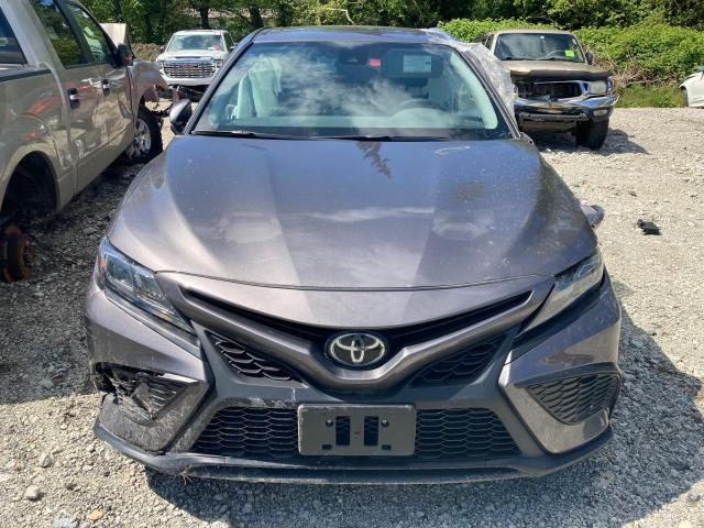  TOYOTA CAMRY 2024 Srebrny