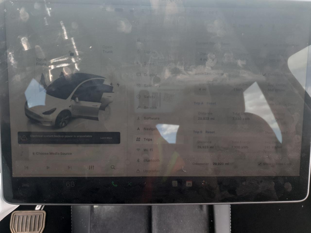 2024 Tesla Model Y VIN: 7SAYGDED1RF073221 Lot: 54175355