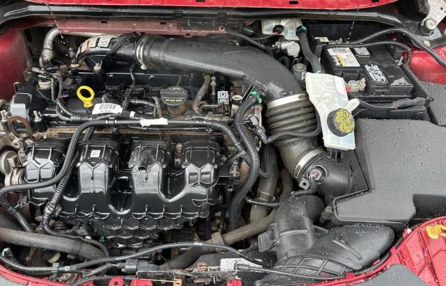Паркетники FORD ESCAPE 2015 Красный