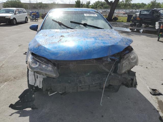 TOYOTA CAMRY 2017 Granatowy