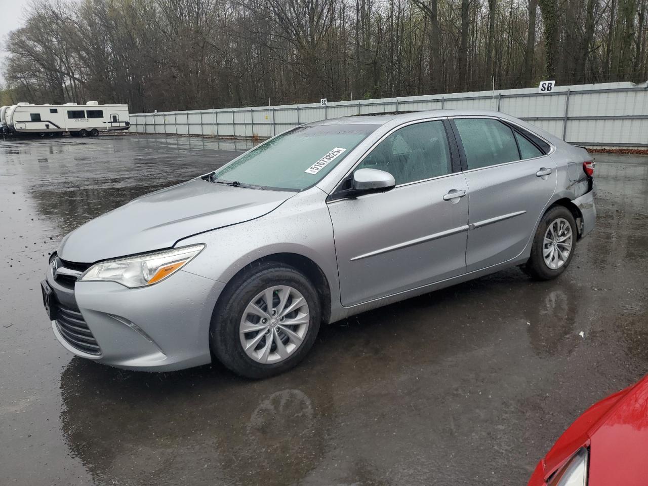2016 Toyota Camry Le იყიდება Glassboro-ში, NJ - All Over