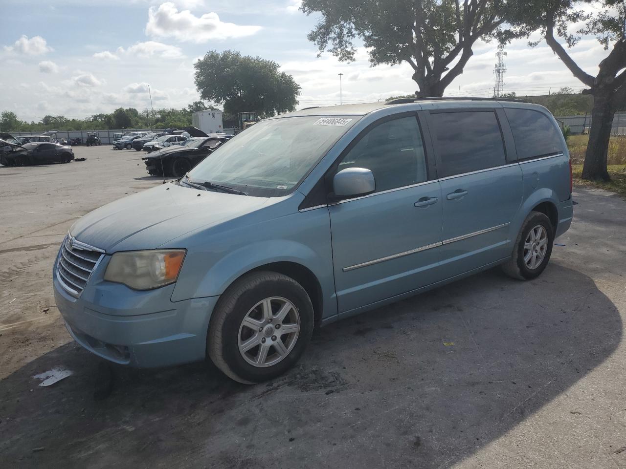 Orlando, FL에서 판매 중인 2010 Chrysler Town & Country Touring - Rear End