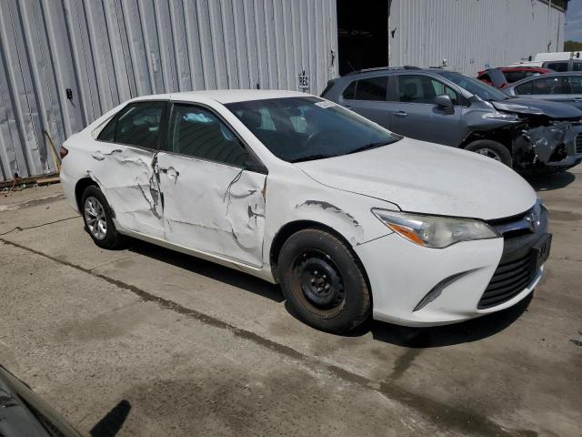  TOYOTA CAMRY 2016 Biały