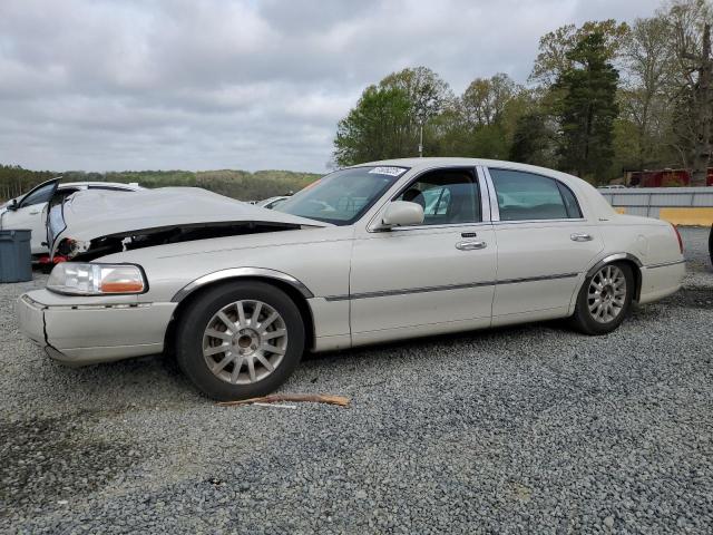 2007 Lincoln Town Car Signature