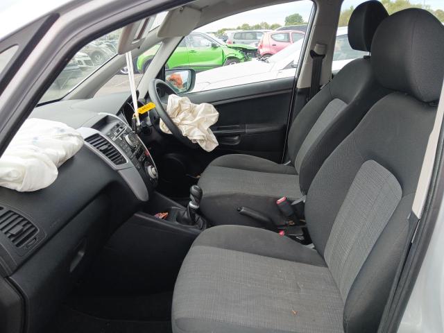 2010 KIA VENGA 1