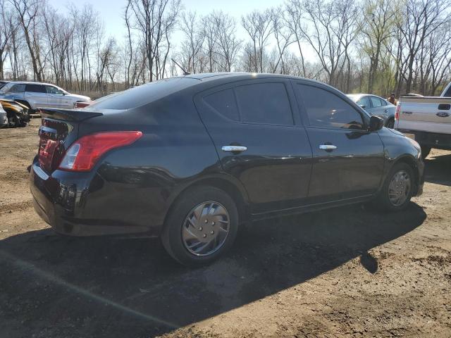  NISSAN VERSA 2017 Чорний