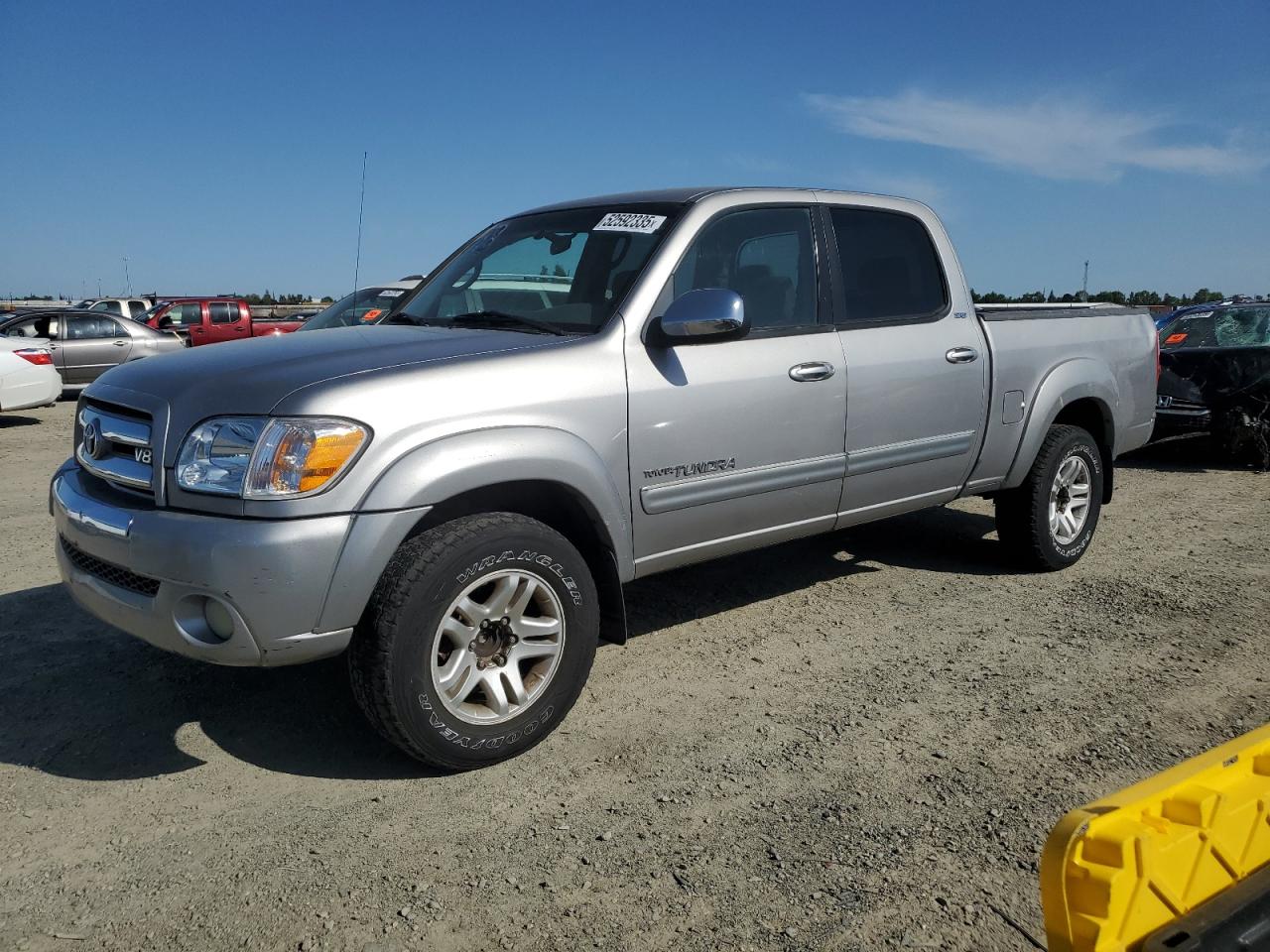 2006 Toyota Tundra Double Cab Sr5 na sprzedaż w Antelope, CA - Minor Dent/Scratches