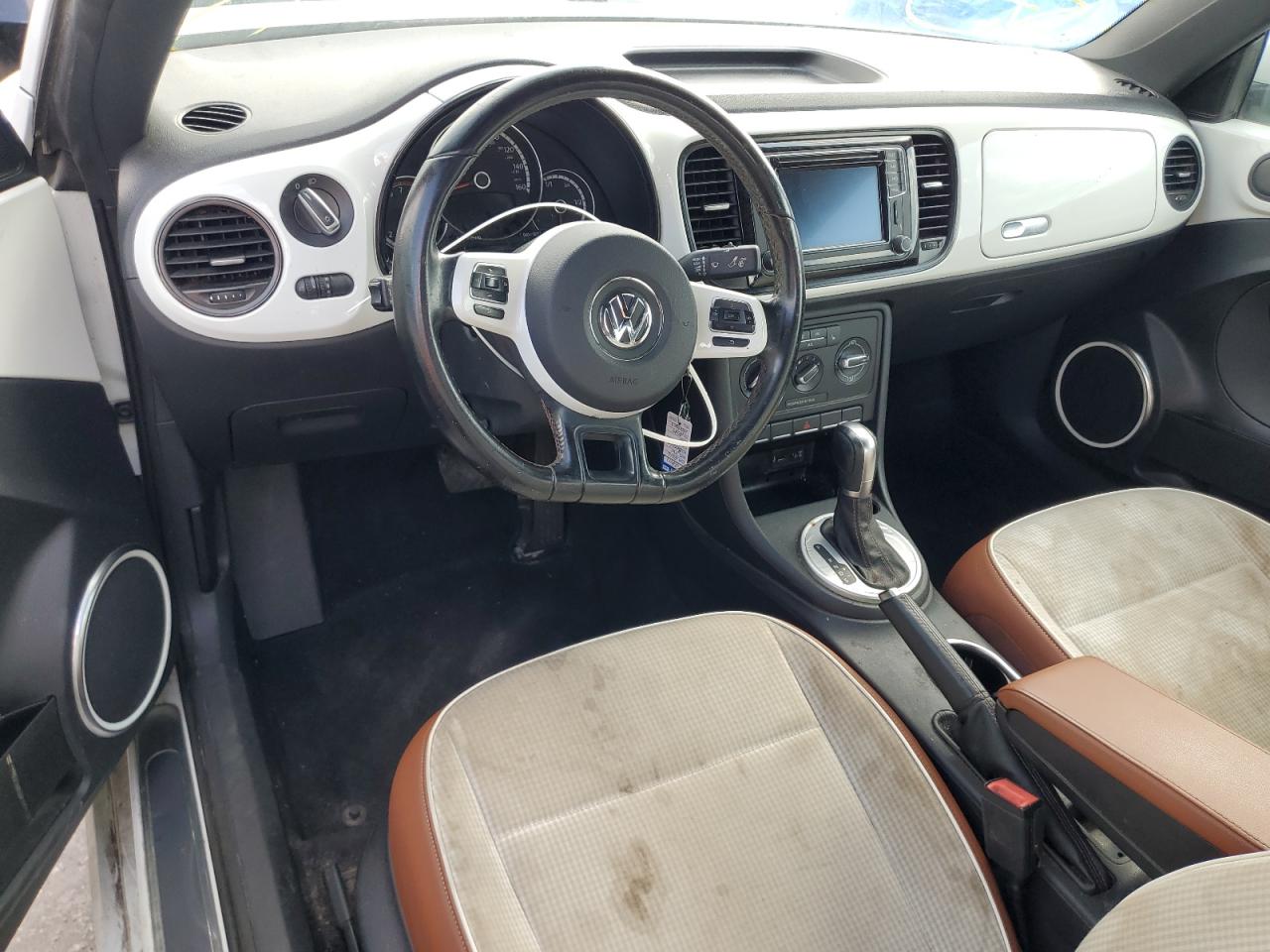 2016 Volkswagen Beetle 1.8T VIN: 3VWF17AT0GM632039 Lot: 51226105