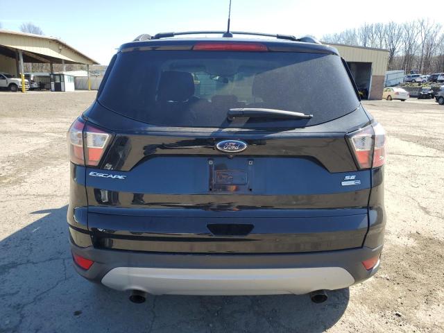  FORD ESCAPE 2018 Czarny