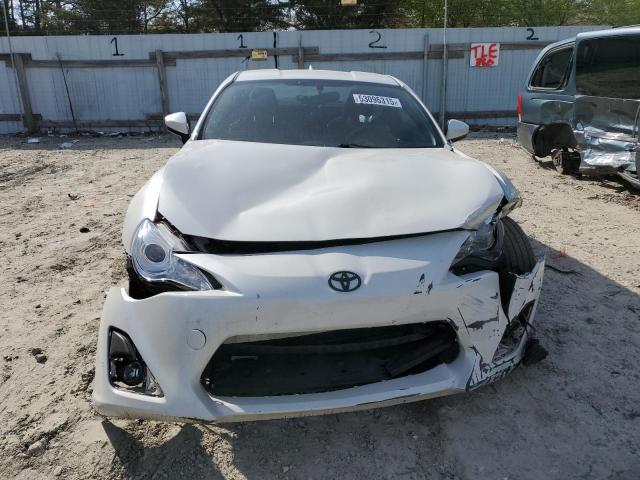  TOYOTA SCION 2015 Белы
