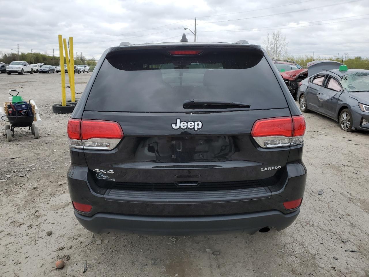 1c4rjfagxjc234987 1C4RJFAGXJC234987 2018 Jeep Grand Cherokee Laredo