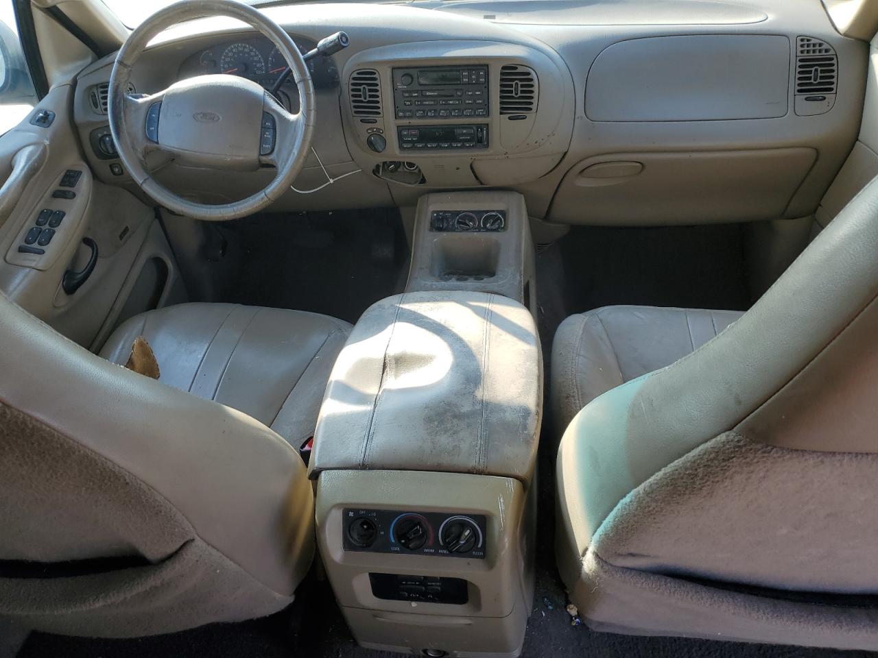 2000 Ford Expedition Eddie Bauer VIN: 1FMPU18L1YLB89819 Lot: 55263485