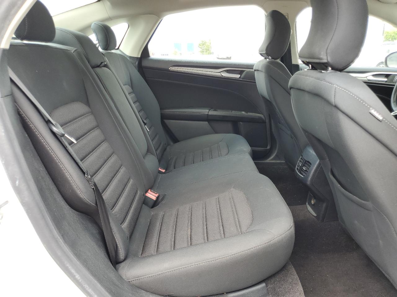 2019 Ford Fusion Se VIN: 3FA6P0LUXKR124841 Lot: 54039975