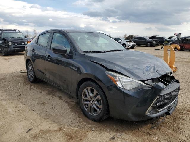  TOYOTA YARIS 2019 Czarny