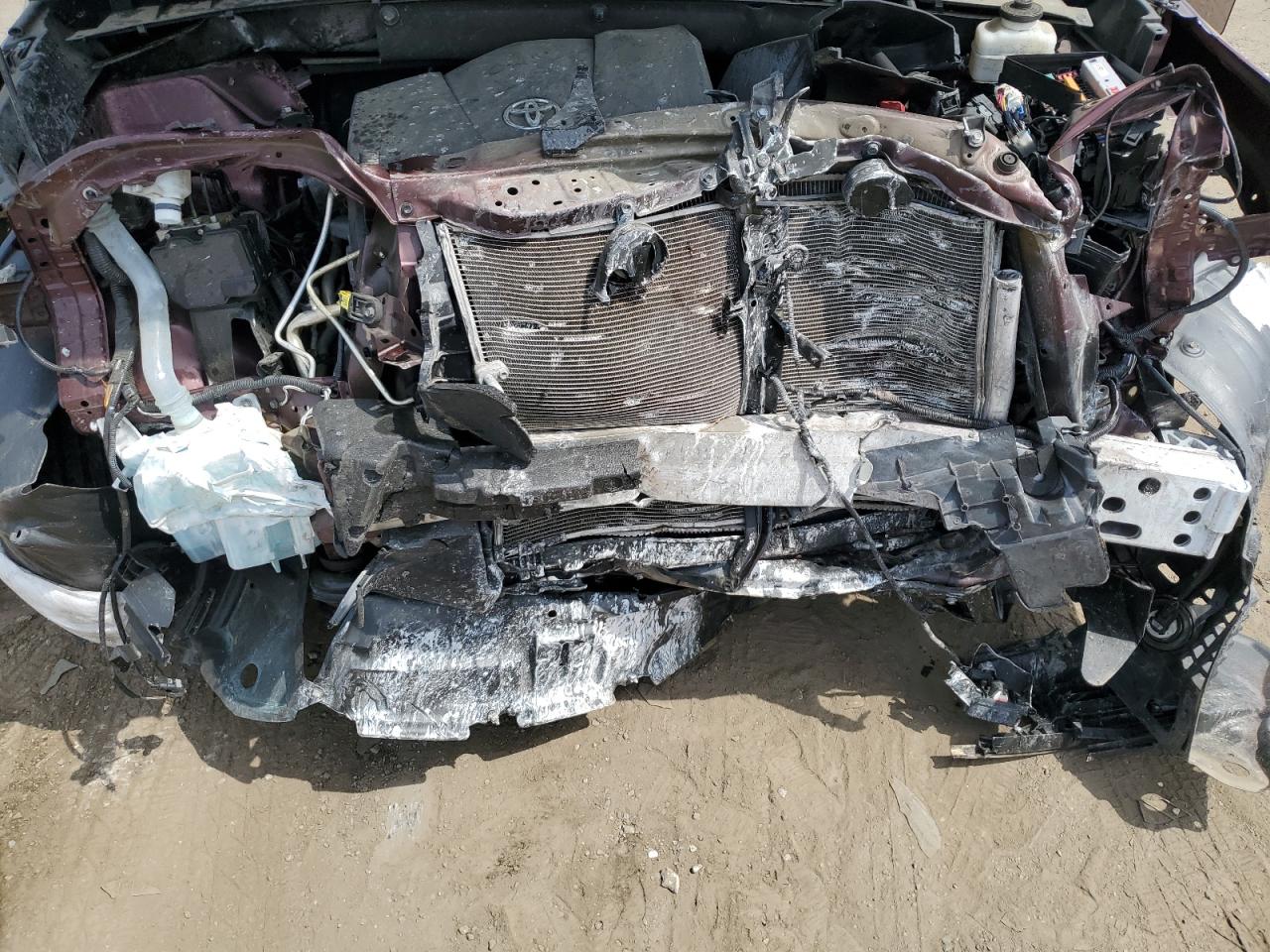 5TDBZRFH1KS741760 2019 Toyota Highlander Le