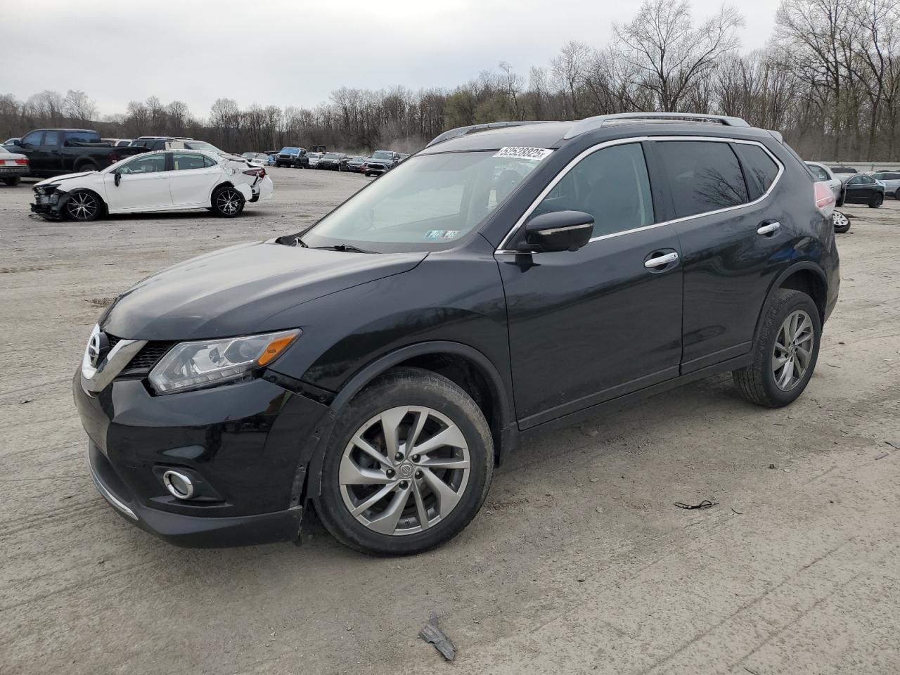 2015 Nissan Rogue S продається в Ellwood City, PA - Side