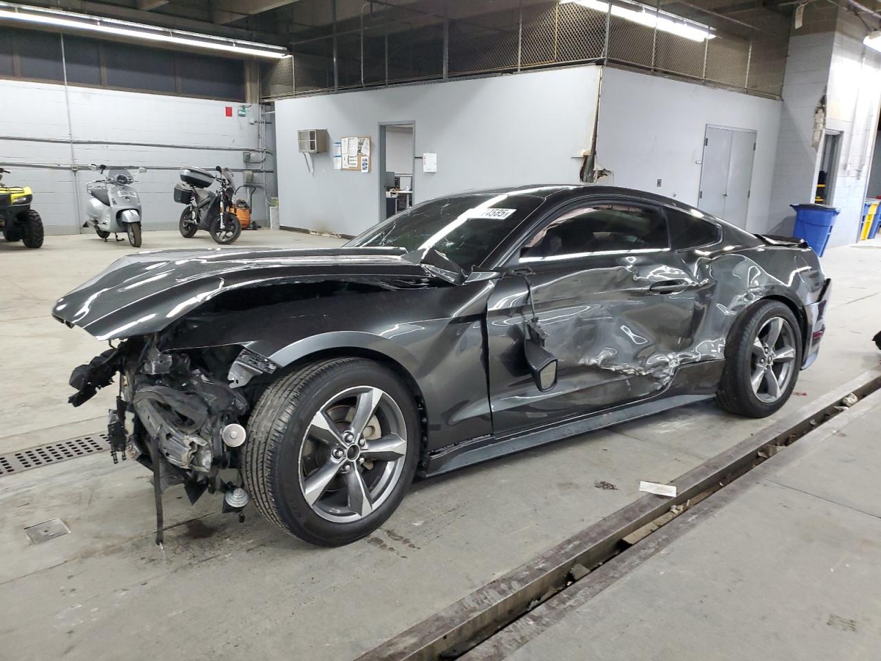 2015 Ford Mustang იყიდება Wheeling-ში, IL - All Over
