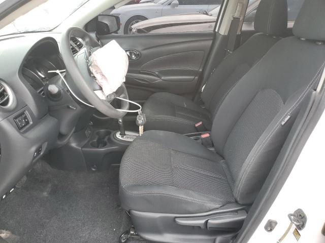  NISSAN VERSA 2018 Белы