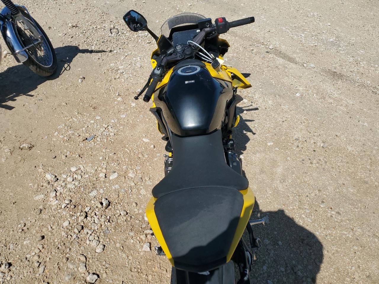 2024 Suzuki Gsx800 F VIN: JS1EM13B9R7102778 Lot: 54209765