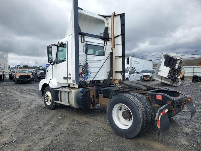 2017 VOLVO VNL SEMI TRUCK