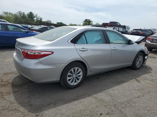 Sedans TOYOTA CAMRY 2017 Silver