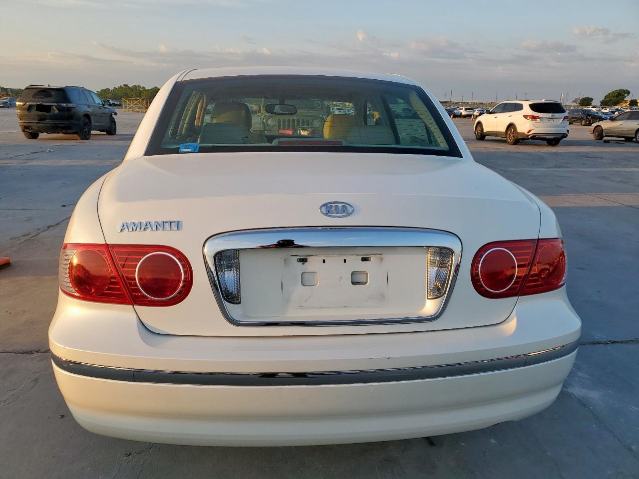 2006 Kia Amanti VIN: KNALD124X65104916 Lot: 53160035