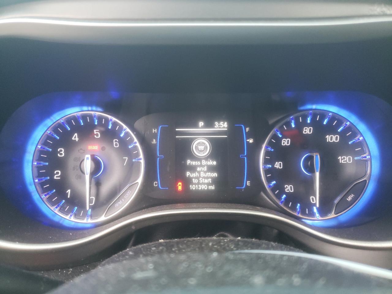 2020 Chrysler Pacifica - Image 9