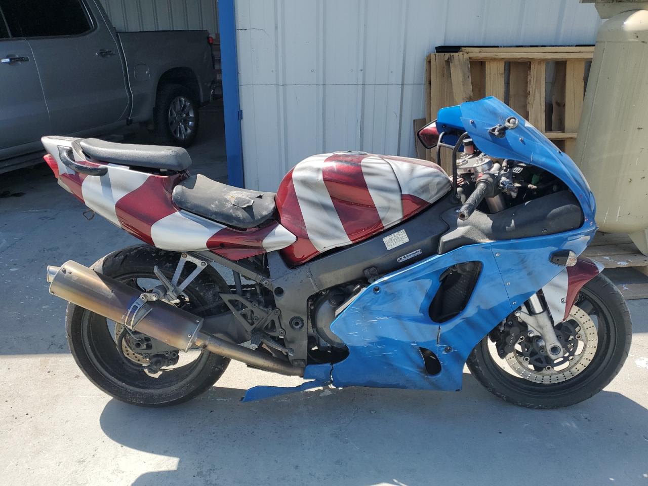 1999 Kawasaki Zx750 P na sprzedaż w Mebane, NC - All Over