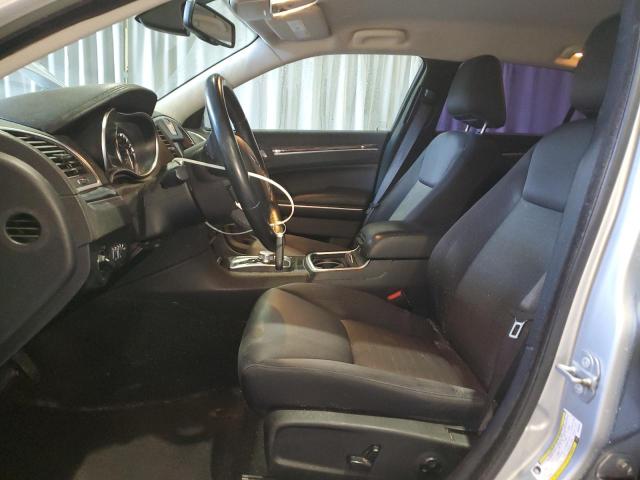  CHRYSLER 300 2019 Srebrny